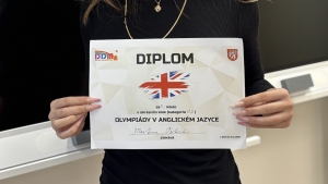 Úspěch našich žákyň v okresním kole olympiády z anglického jazyka